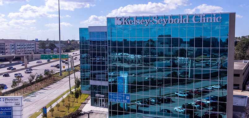 Exterior shot of Kelsey-Seybold's Greater Heights Clinic.