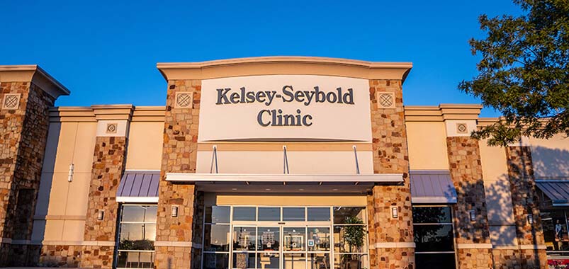 Exterior shot of Kelsey-Seybold's North Channel Clinic.