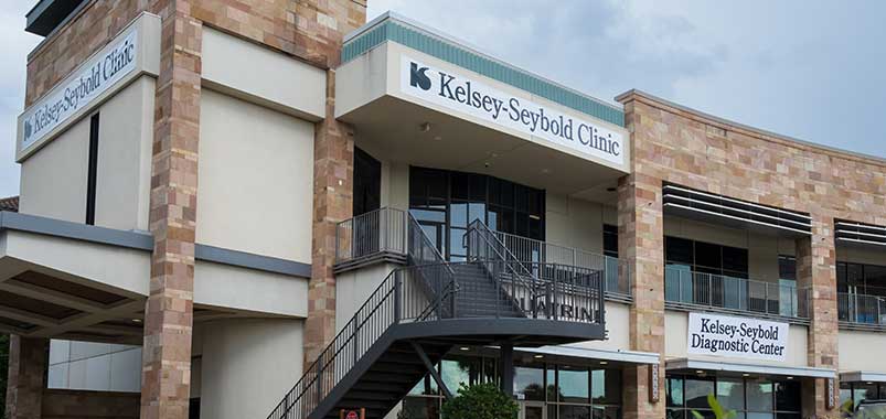 Exterior shot of Kelsey-Seybold's River Oaks Clinic.